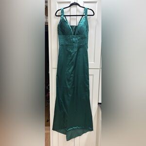 Elegant Corset Satin Dress in Emerald Size 10